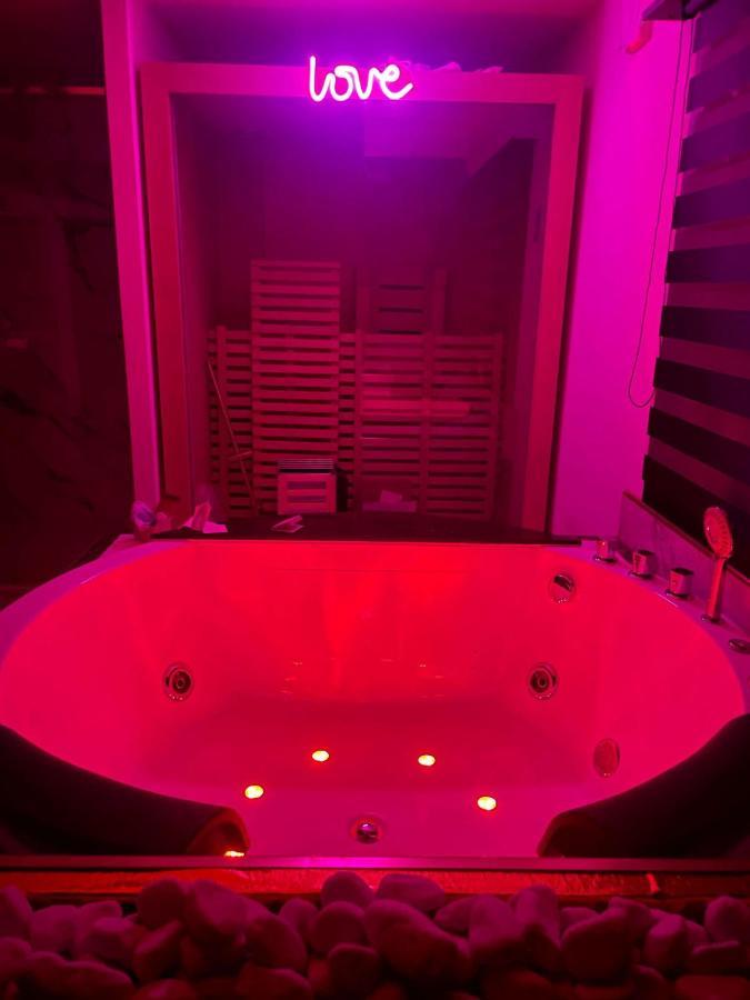 L'Aurore Suite De Charme, Clim Jacuzzi, Sauna, Piscine Chauffee Cuisine... Carpentras Exterior foto